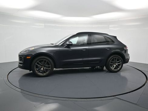 Used 2026 Porsche Macan image 2