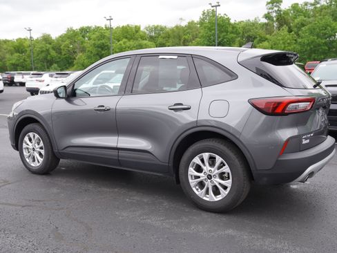 Used 2025 Ford Escape Active AWD/4WD image 8