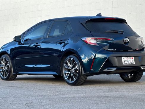 Used 2020 Toyota Corolla XSE image 3