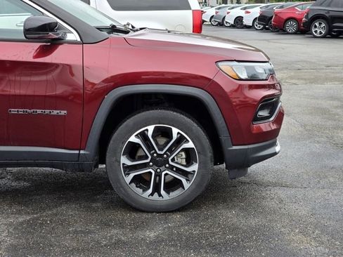 Used 2022 Jeep Compass Limited image 9