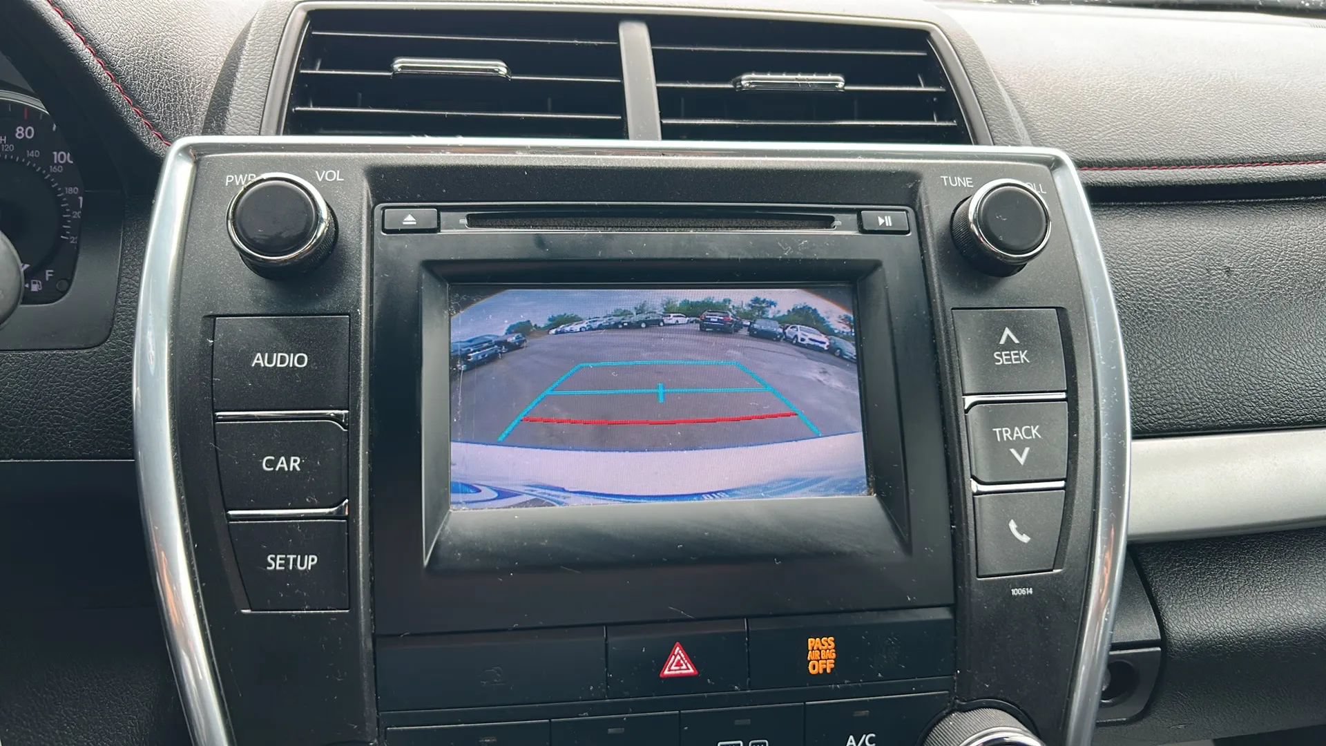 Used 2017 Toyota Camry SE FWD image 8