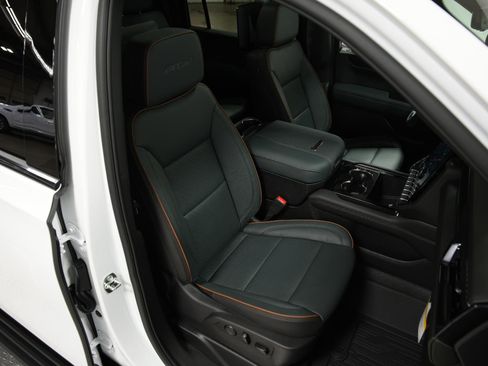 New 2026 GMC Yukon XL AT4 w/ AT4 Premium Plus Package image 21