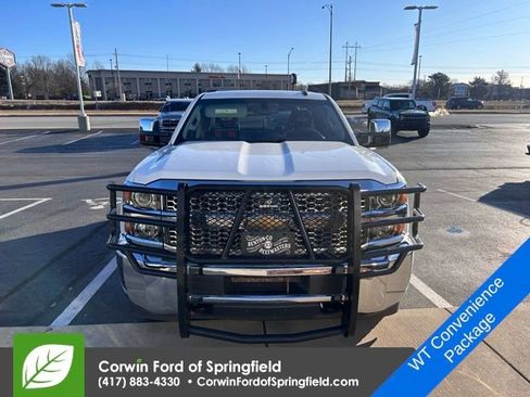 Used 2019 Chevrolet Silverado 2500 W/T image 2