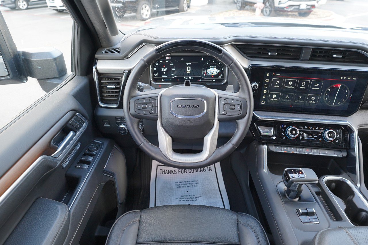Used 2025 GMC Sierra 1500 Denali AWD/4WD image 9