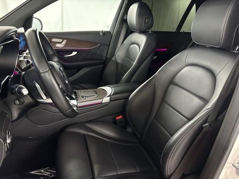 Used 2022 Mercedes-Benz GLC 300 image 5