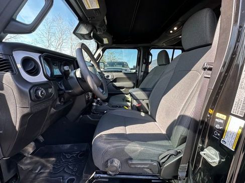 Used 2024 Jeep Wrangler Sport S image 22