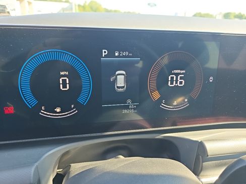 Used 2025 Hyundai Tucson SEL FWD image 16