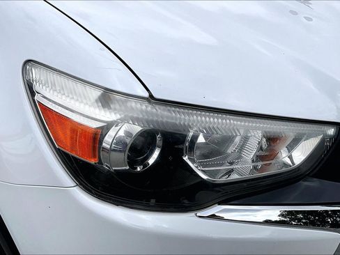 Used 2019 Mitsubishi Outlander Sport ES FWD image 38
