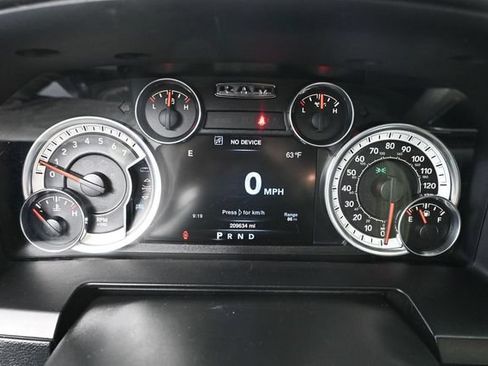 Used 2016 RAM 1500 Laramie w/ Convenience Group AWD/4WD image 28