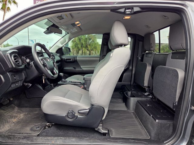 Used 2023 Toyota Tacoma SR w/ SR Convenience Package AWD/4WD image 8