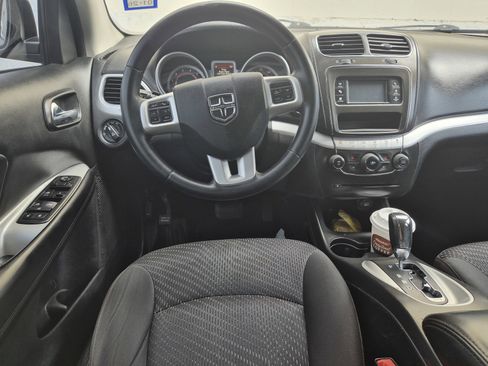 Used 2017 Dodge Journey Crossroad FWD image 8