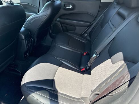 Used 2019 Jeep Compass Latitude w/ Popular Equipment Group FWD image 24