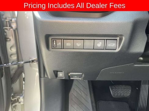 Used 2019 Toyota RAV4 XSE AWD/4WD image 24