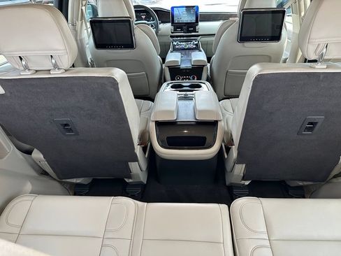 Used 2018 Lincoln Navigator Reserve w/ Technology Package AWD/4WD image 26
