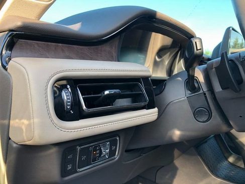 Used 2023 Lincoln Aviator Reserve w/ Elements Package Plus AWD/4WD image 14