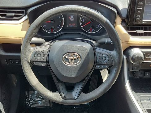 Used 2022 Toyota RAV4 LE FWD image 21