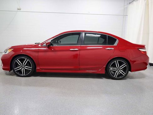 Used 2016 Honda Accord Sport image 2