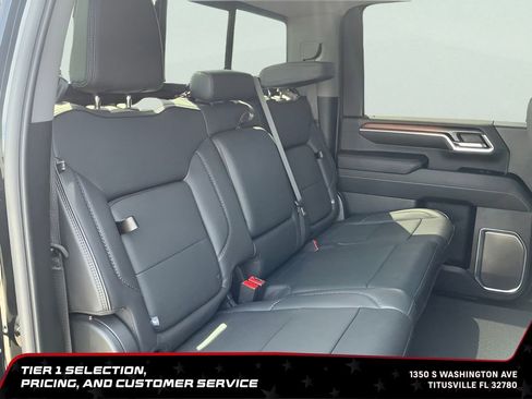 Used 2024 GMC Sierra 2500 Denali w/ Denali Reserve Package AWD/4WD image 12