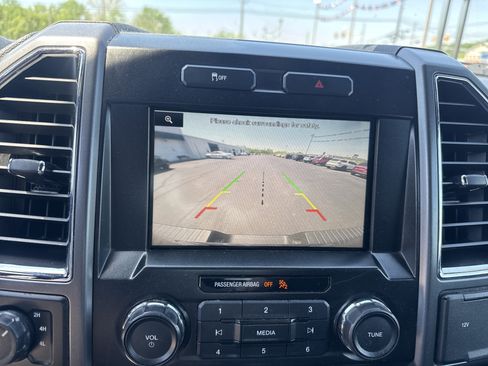 Used 2015 Ford F150 XLT w/ Equipment Group 301A Mid AWD/4WD image 26