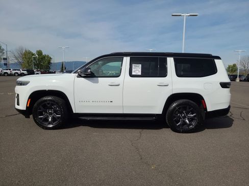 New 2026 Jeep Grand Wagoneer 4WD image 11