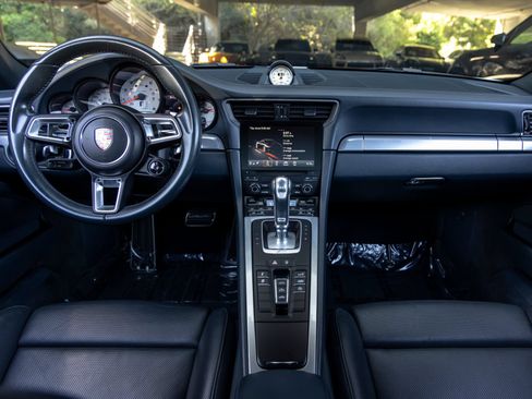Used 2017 Porsche 911 Carrera 4S AWD/4WD image 43