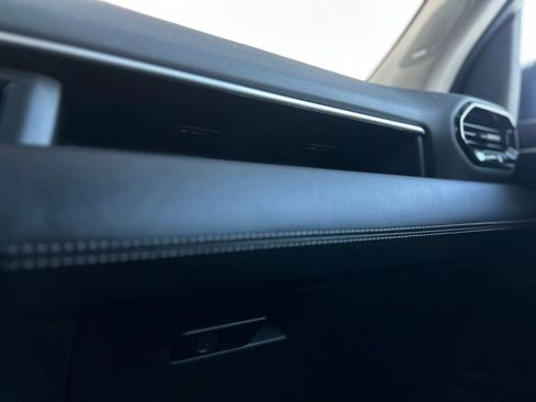 Certified 2023 Honda Pilot Touring image 21