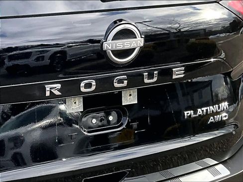 Used 2023 Nissan Rogue Platinum w/ Platinum Premium Package image 28