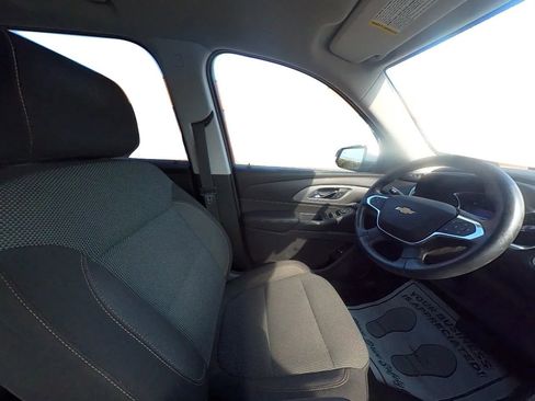 Used 2018 Chevrolet Traverse LT image 28
