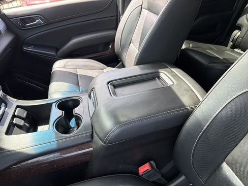 Used 2019 GMC Yukon SLT AWD/4WD image 15