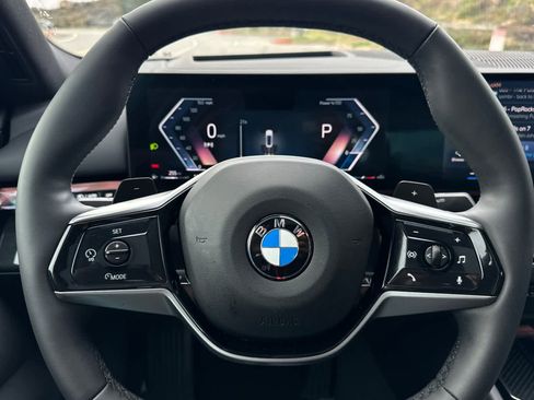 Used 2025 BMW 540i xDrive image 24