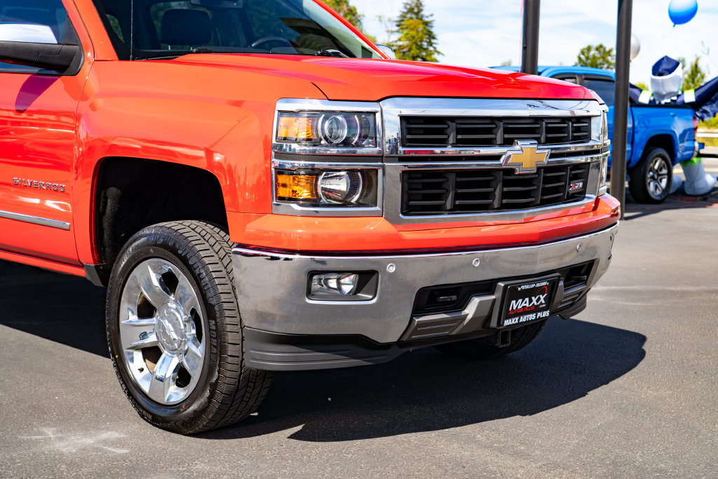 Used 2014 Chevrolet Silverado 1500 LTZ Z71 w/ LTZ Plus Package AWD/4WD image 6