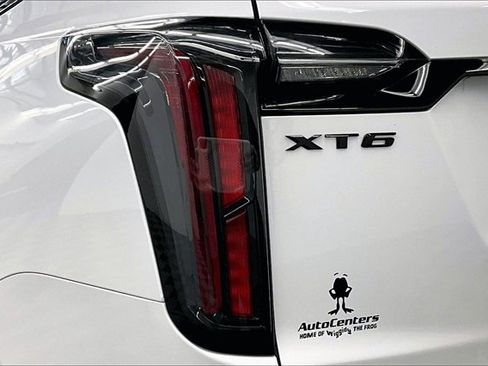 Used 2024 Cadillac XT6 Sport image 34
