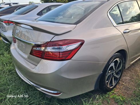 Used 2017 Honda Accord EX-L image 4