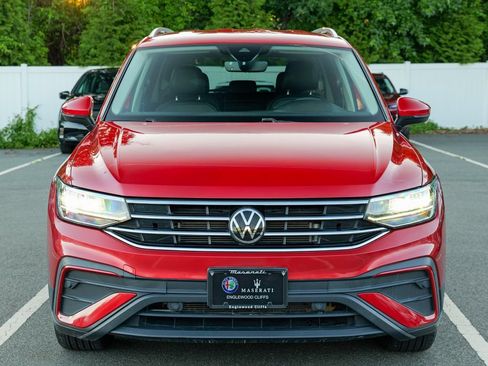 Used 2022 Volkswagen Tiguan SE AWD/4WD image 2