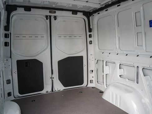 Used 2026 Mercedes-Benz Sprinter 2500 image 18