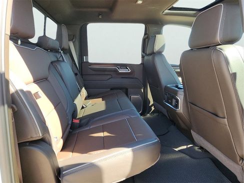 New 2026 GMC Sierra 2500 Denali w/ Denali Reserve Package image 19
