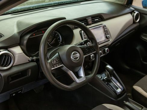 Used 2021 Nissan Versa SV FWD image 10