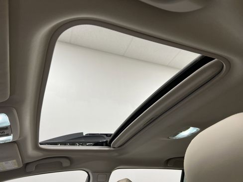 Used 2019 Subaru Outback 2.5i Limited w/ Popular Package #2 image 21