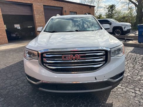 Used 2019 GMC Acadia SLT AWD/4WD image 10
