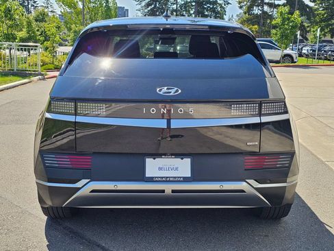 Used 2022 Hyundai Ioniq 5 SE w/ Cargo Package AWD/4WD image 4