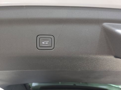 New 2026 GMC Yukon XL Denali Ultimate image 15