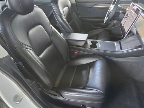 Used 2022 Tesla Model 3 Standard Range image 28