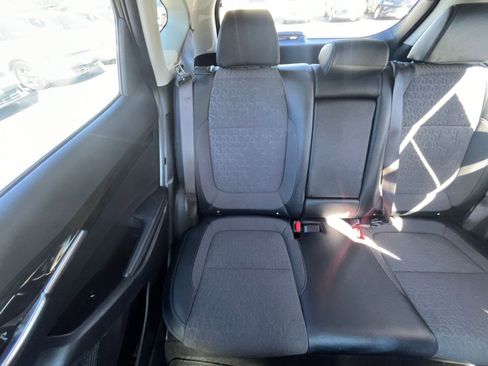 Used 2025 Kia Seltos S image 33