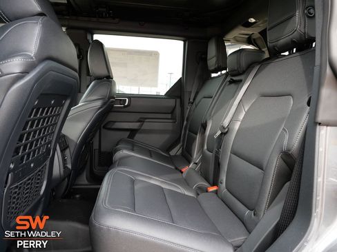 New 2025 Ford Bronco Big Bend w/ Black Diamond Package image 14