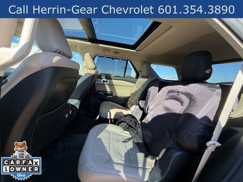 Used 2020 Ford Explorer Limited w/ Class III Trailer Tow Package image 10