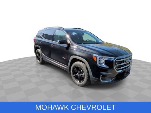 Used 2022 GMC Terrain AT4 AWD/4WD image 2