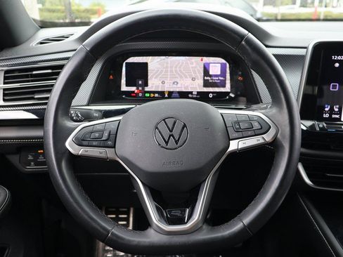 Used 2024 Volkswagen Atlas Cross Sport SEL Premium R-Line AWD/4WD image 43