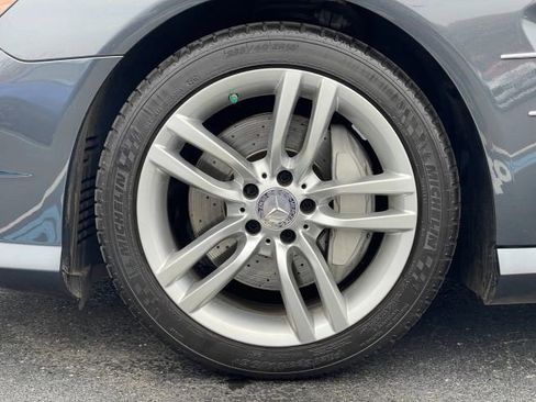 Used 2015 Mercedes-Benz SL 550 image 16