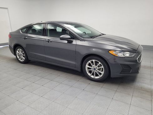 Used 2020 Ford Fusion SE FWD image 11