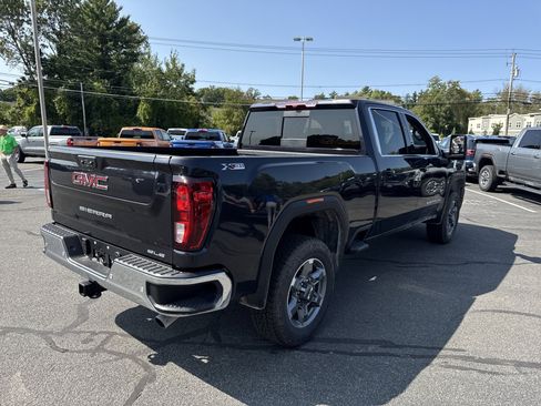 New 2025 GMC Sierra 2500 SLE w/ SLE Value Package; image 6